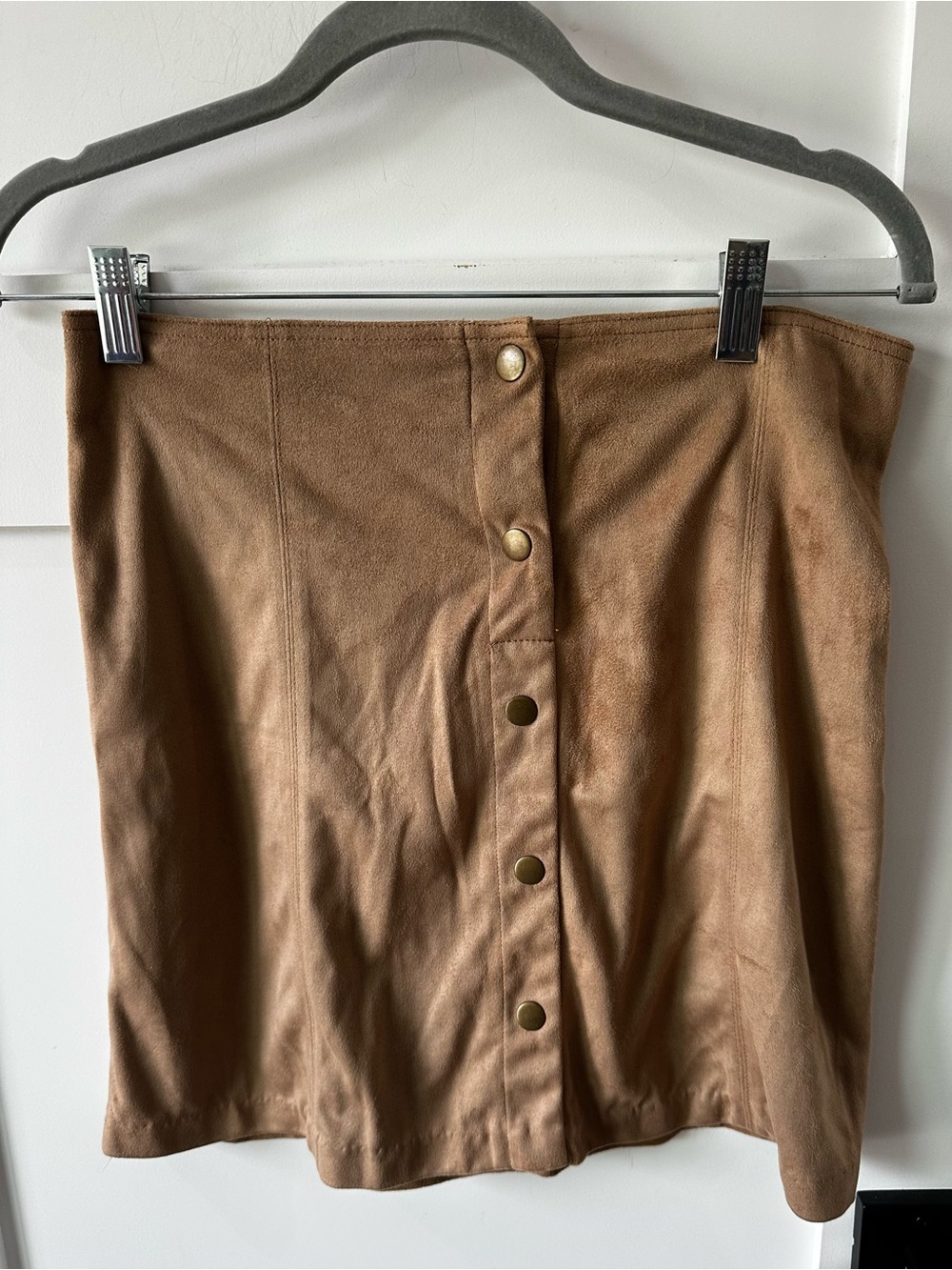 Cato’s Girls  Faux Suede Mini Skirt Size 16 5 Button Front Waist 29”